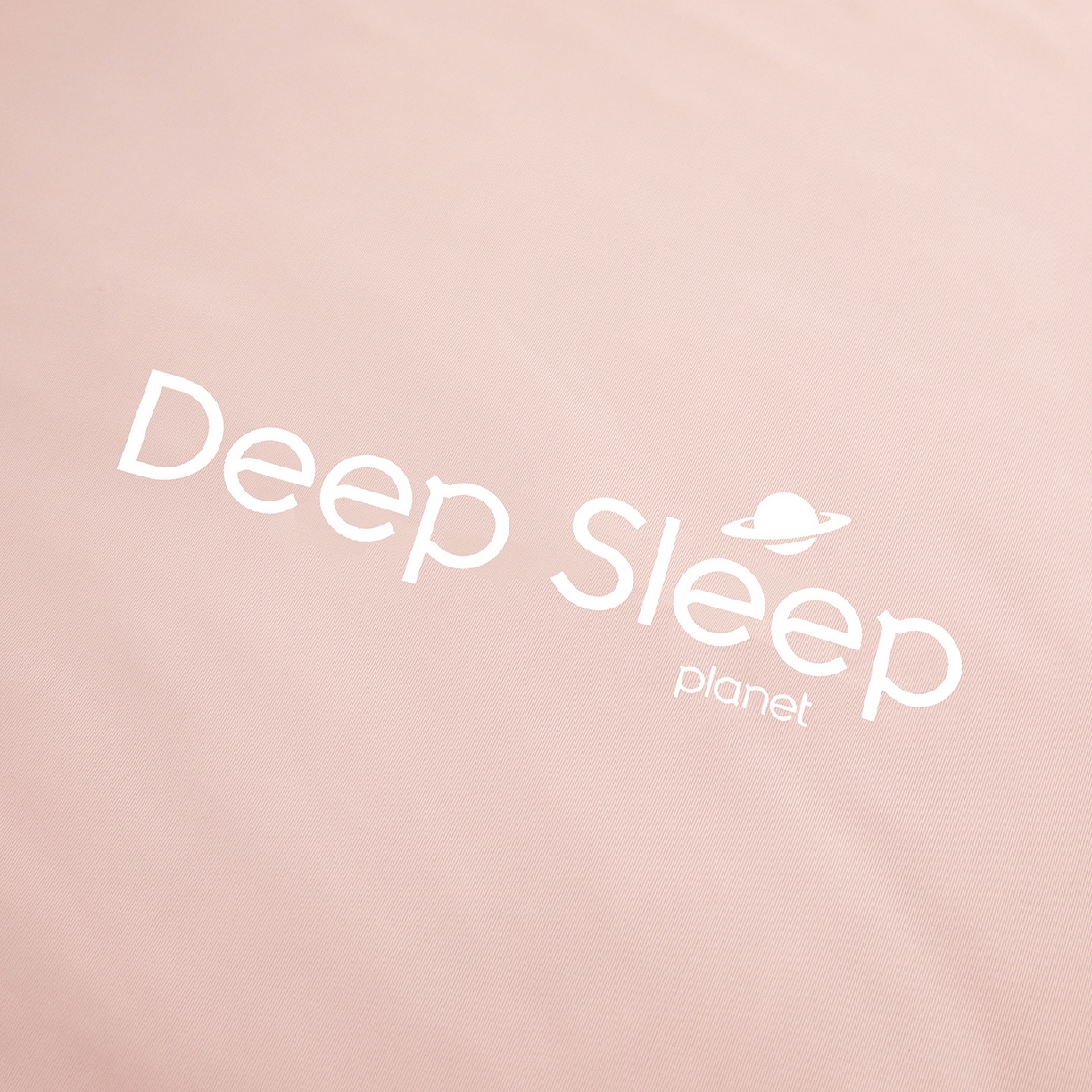 91家纺网 家纺一手货源 找家纺 玉相逢 2026新款深睡眠高克重凉感丝夏被夏凉被空调被 樱花粉拼星灰