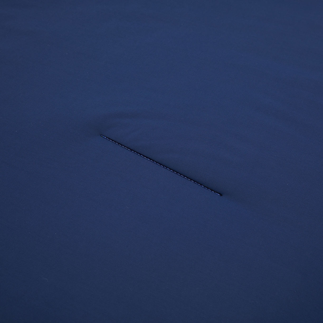 91家纺网 家纺一手货源 找家纺 玉相逢 2026新款深睡眠高克重凉感丝夏被夏凉被空调被 深蓝拼冰肌蓝