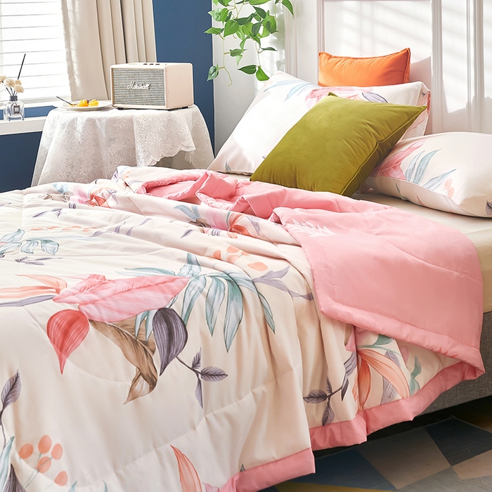 91家纺网 家纺一手货源 找家纺 黛妮雅 2026新款全棉夏被四件套单件夏被单双人空调被学生夏凉被 红颜