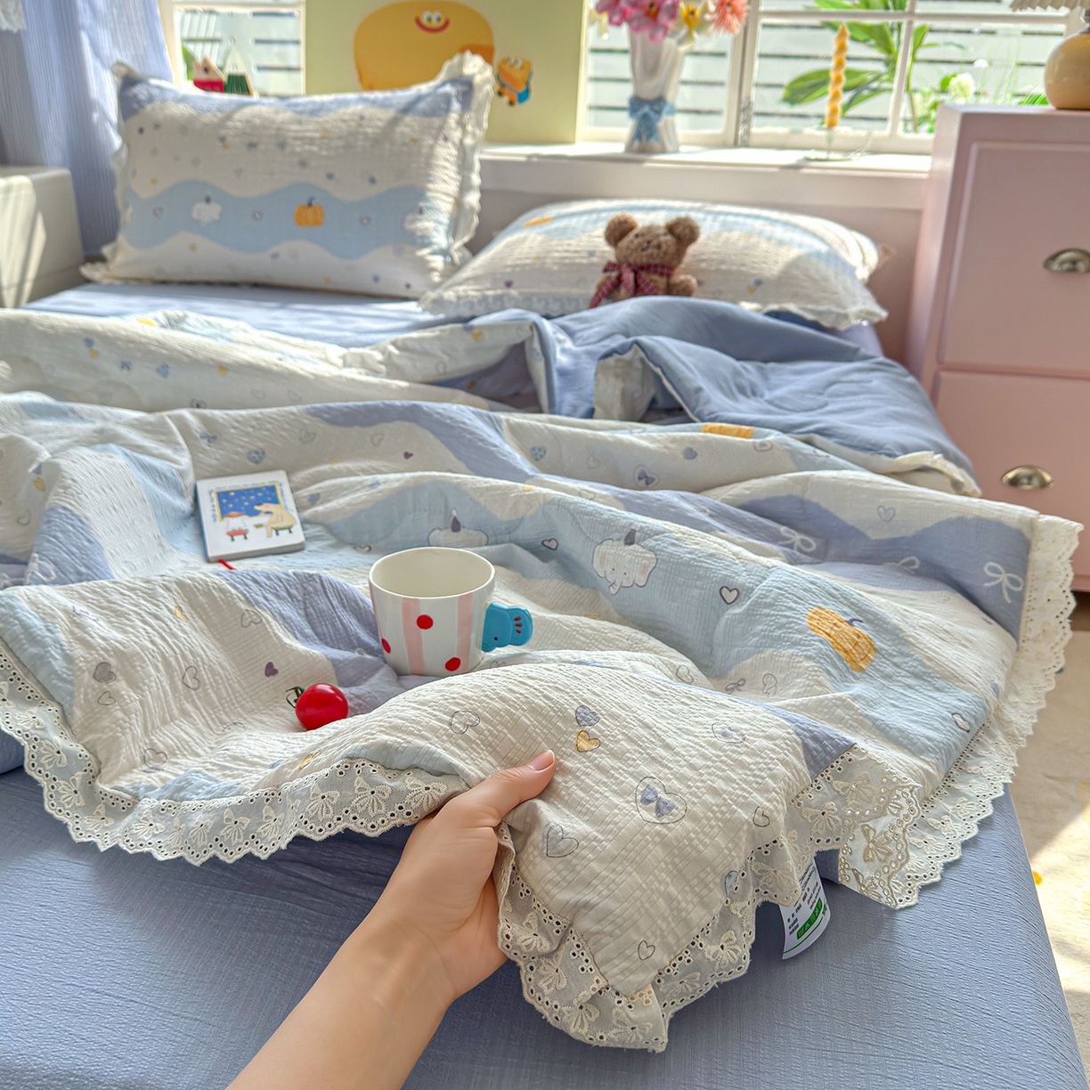 91家纺网 家纺一手货源 找家纺 （总）弗苓家纺 2026新款高克重泡芙棉花边款夏被夏凉被空调被四件套小红书推荐-风格一