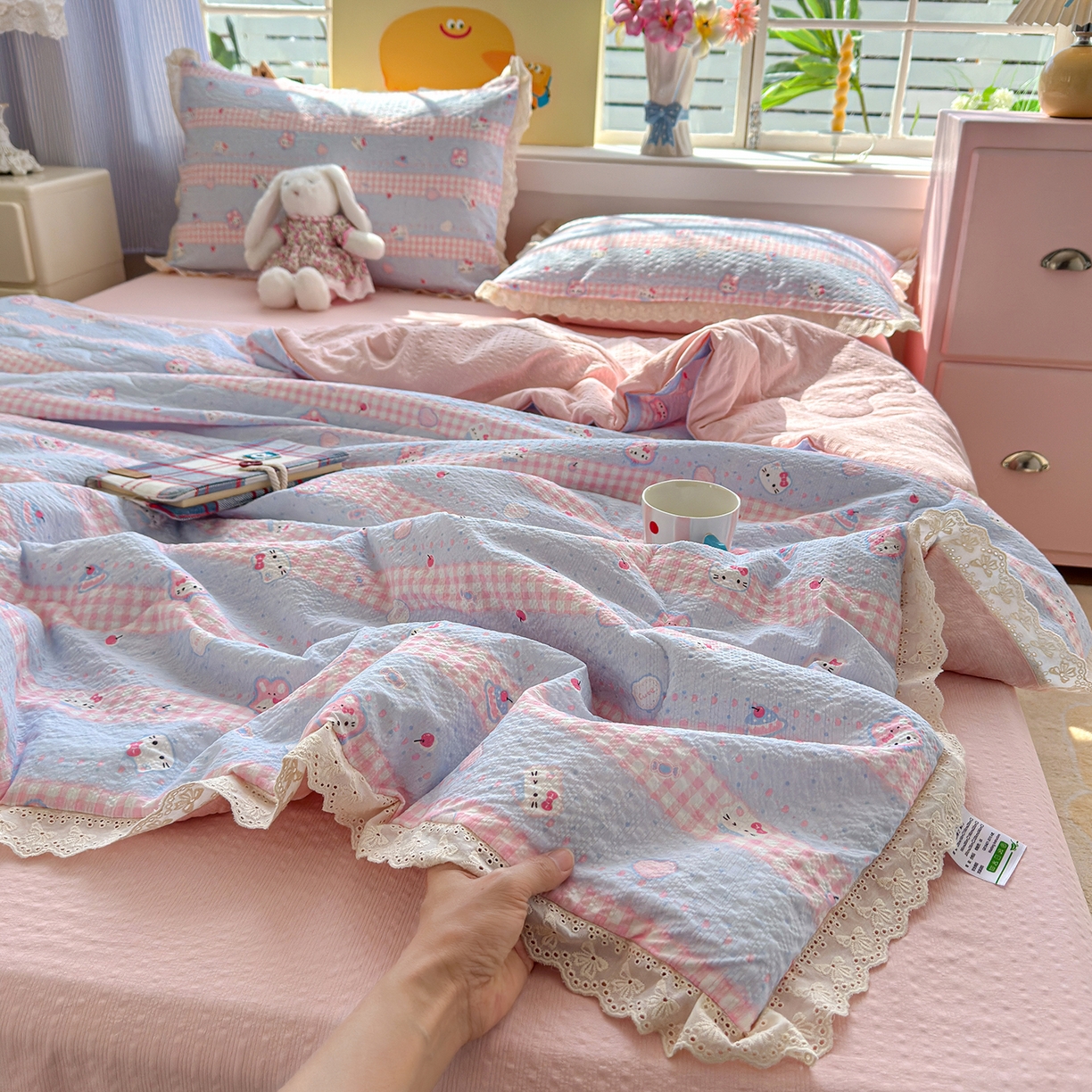 91家纺网 家纺一手货源 找家纺 （总）弗苓家纺 2026新款高克重泡芙棉花边款夏被夏凉被空调被四件套小红书推荐-风格一