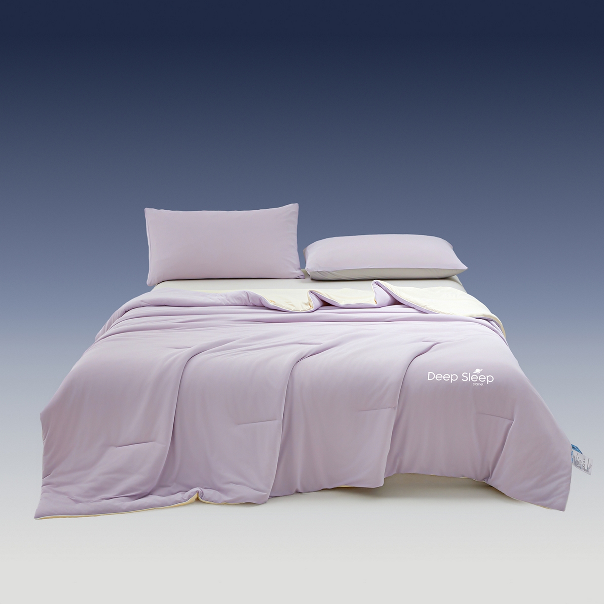 91家纺网 家纺一手货源 找家纺 玉相逢 2026新款深睡眠高克重凉感丝夏被夏凉被空调被 梦幻紫拼浅黄