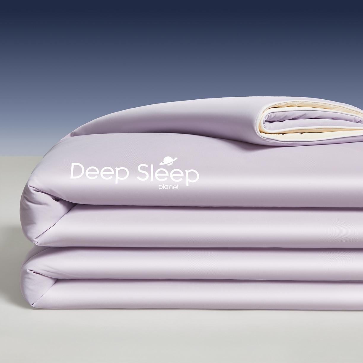 91家纺网 家纺一手货源 找家纺 玉相逢 2026新款深睡眠高克重凉感丝夏被夏凉被空调被 梦幻紫拼浅黄