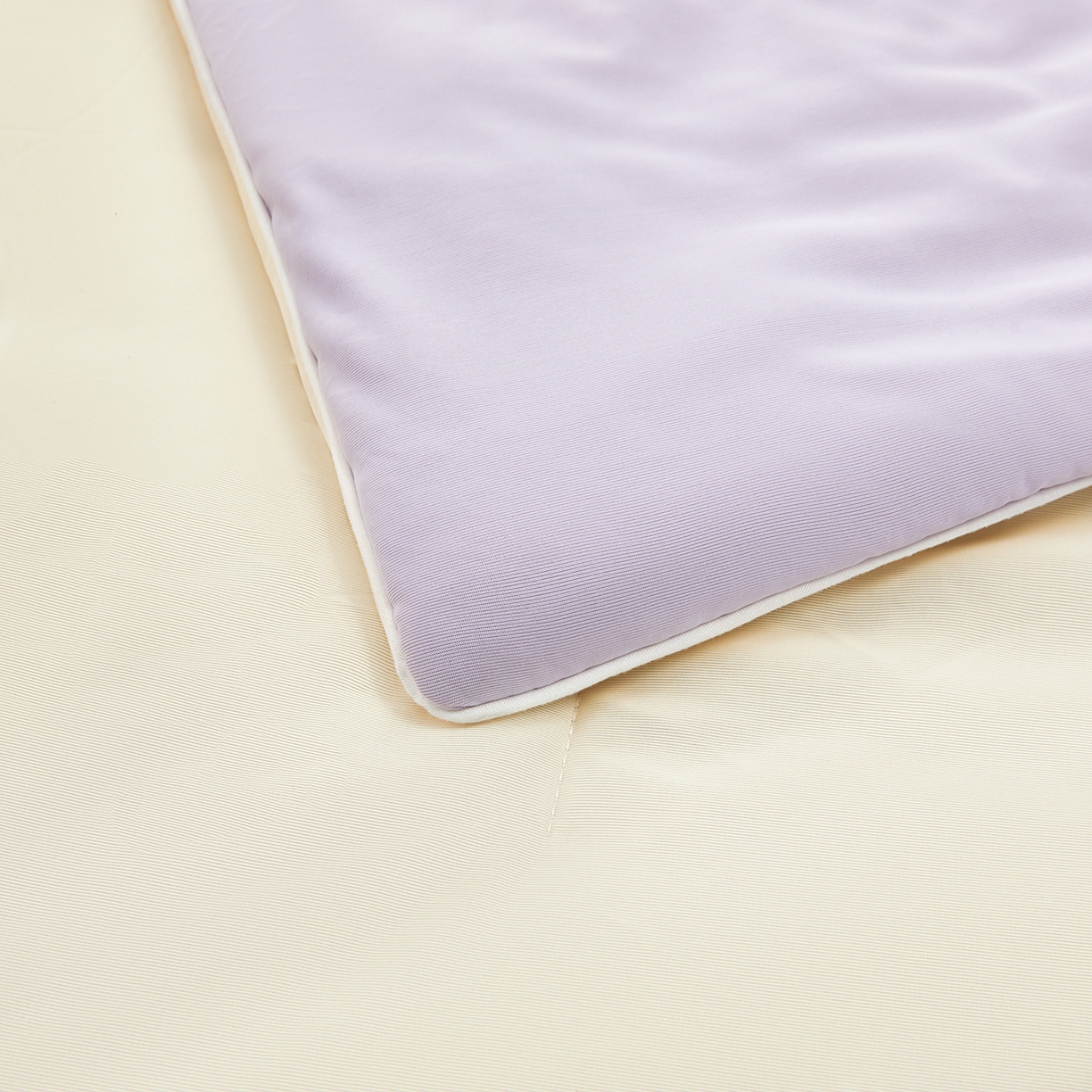 91家纺网 家纺一手货源 找家纺 玉相逢 2026新款深睡眠高克重凉感丝夏被夏凉被空调被 梦幻紫拼浅黄