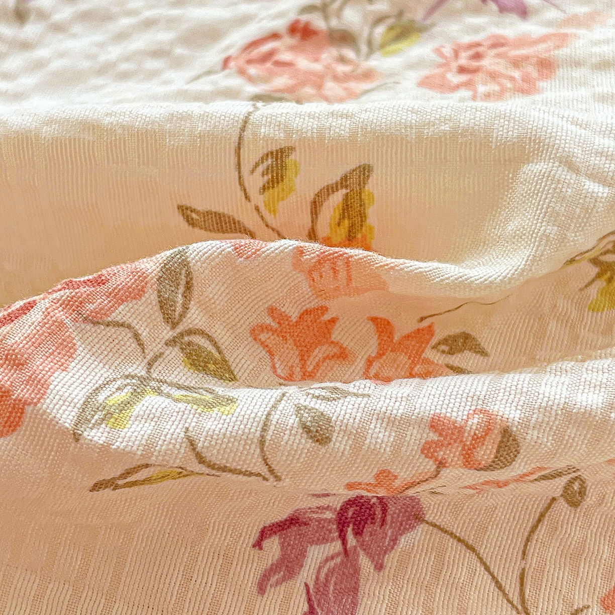 91家纺网 家纺一手货源 找家纺 蓝极人 2026新款泡芙棉花边夏被四件套 XB春色