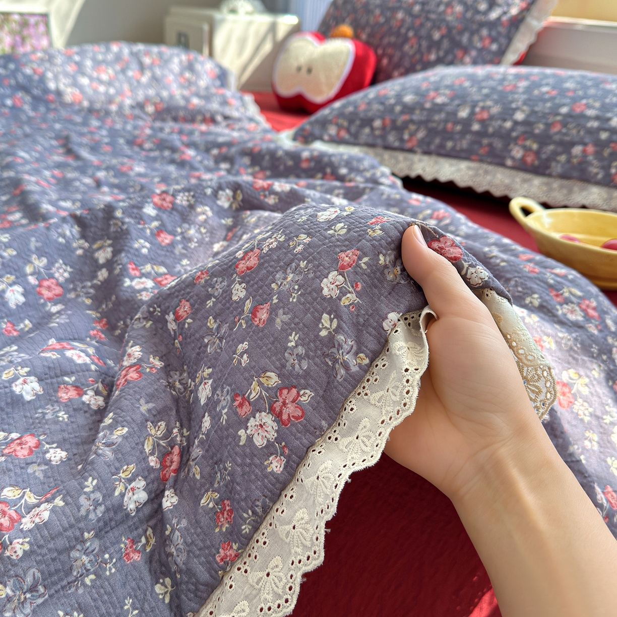 91家纺网 家纺一手货源 找家纺 弗苓家纺 2026新款高克重泡芙棉花边款夏被夏凉被空调被四件套小红书推荐-风格一 复古繁花