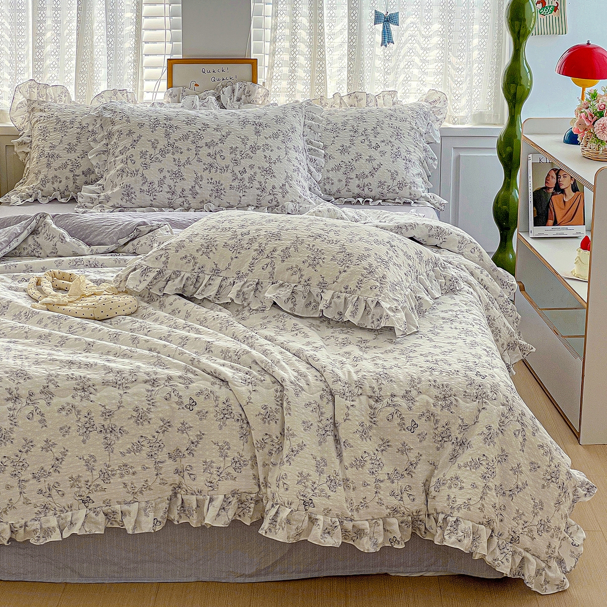 91家纺网 家纺一手货源 找家纺 蓝极人 2026新款泡芙棉花边夏被四件套 XB蝶迹