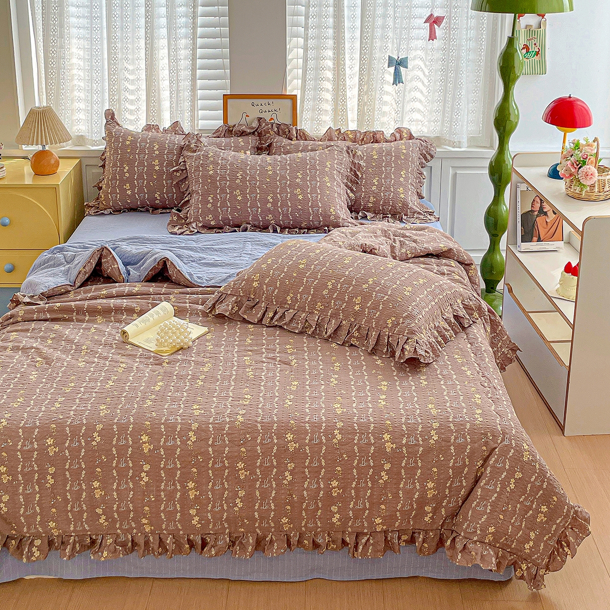 91家纺网 家纺一手货源 找家纺 蓝极人 2026新款泡芙棉花边夏被四件套 XB情人节咖