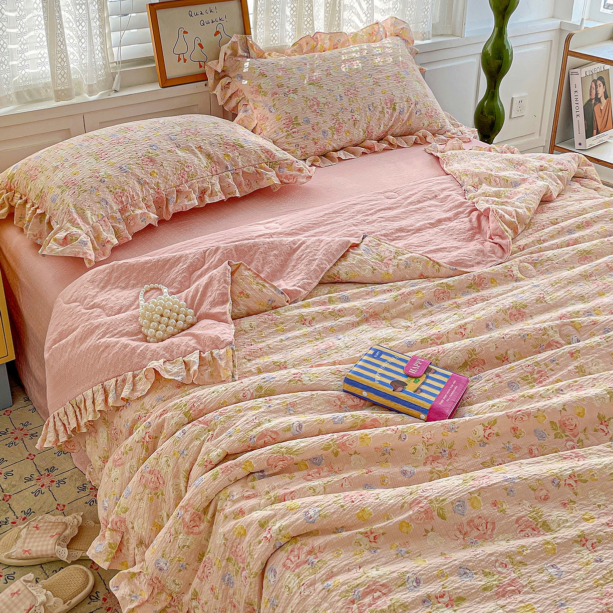 91家纺网 家纺一手货源 找家纺 蓝极人 2026新款泡芙棉花边夏被四件套 XB浅夏