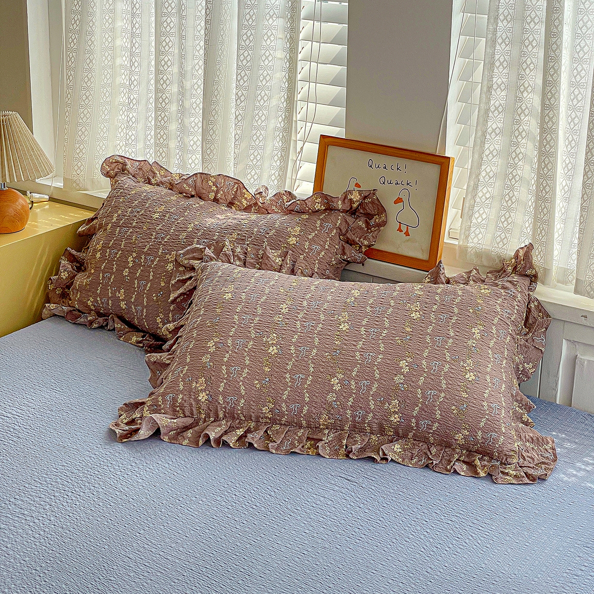 91家纺网 家纺一手货源 找家纺 蓝极人 2026新款泡芙棉花边夏被四件套 XB情人节咖