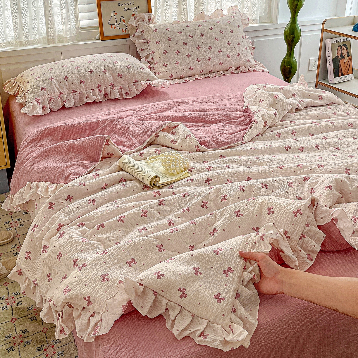 91家纺网 家纺一手货源 找家纺 蓝极人 2026新款泡芙棉花边夏被四件套 XB若梦