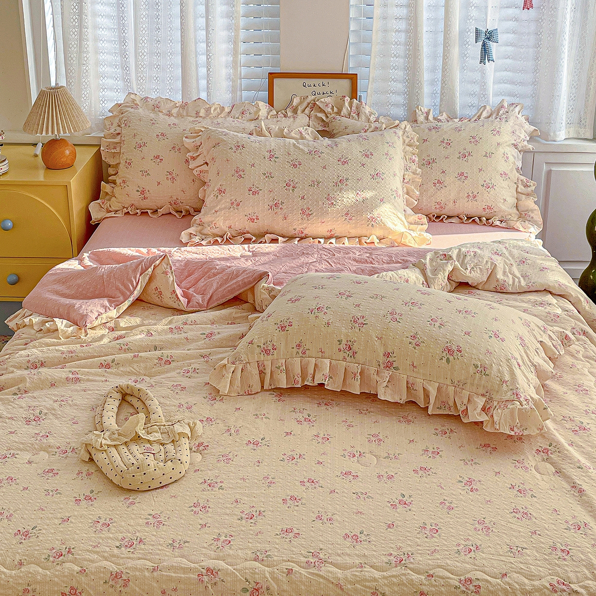 91家纺网 家纺一手货源 找家纺 蓝极人 2026新款泡芙棉花边夏被四件套 XB月光