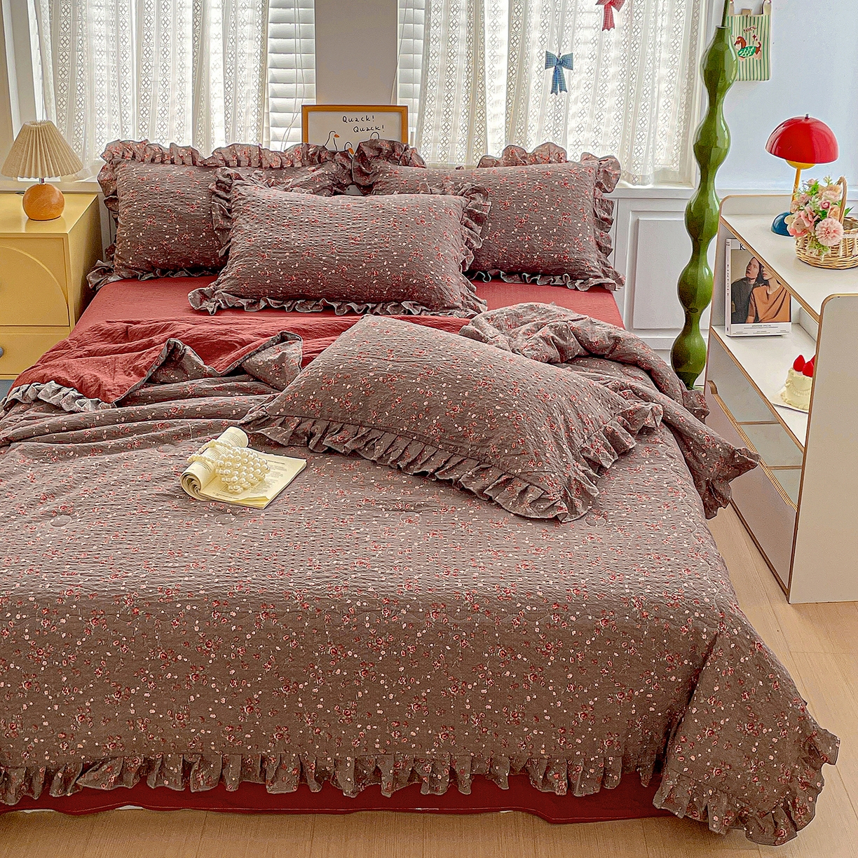 91家纺网 家纺一手货源 找家纺 蓝极人 2026新款泡芙棉花边夏被四件套 XB胭脂