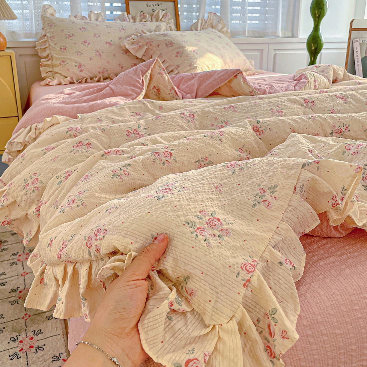 91家纺网 家纺一手货源 找家纺 蓝极人 2026新款泡芙棉花边夏被四件套 XB月光