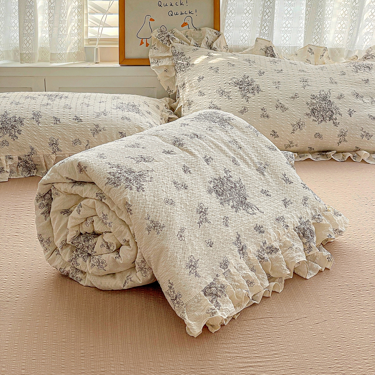 91家纺网 家纺一手货源 找家纺 蓝极人 2026新款泡芙棉花边夏被四件套 XB南洋