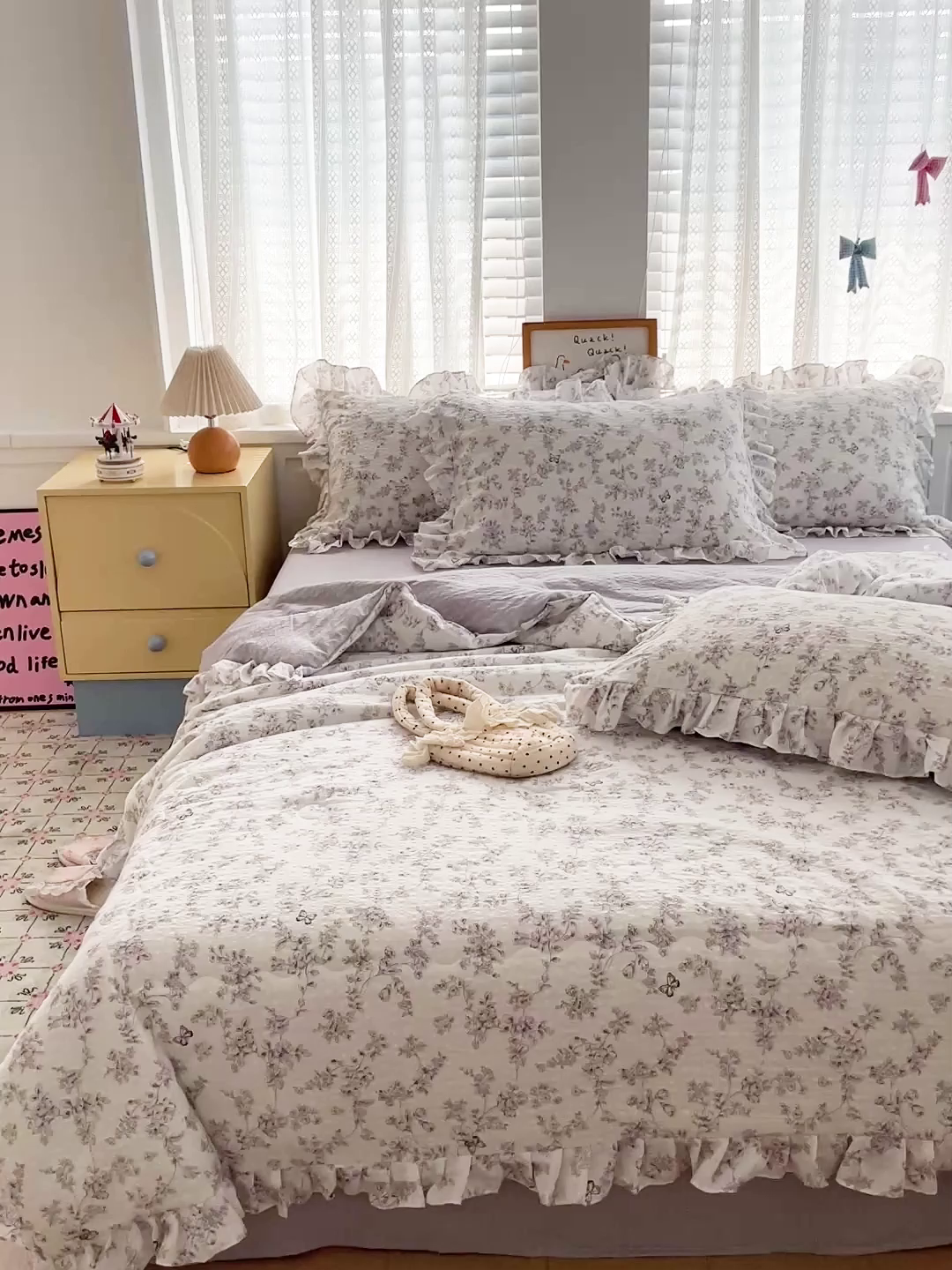 91家纺网 家纺一手货源 找家纺 蓝极人 2026新款泡芙棉花边夏被四件套 XB蝶迹