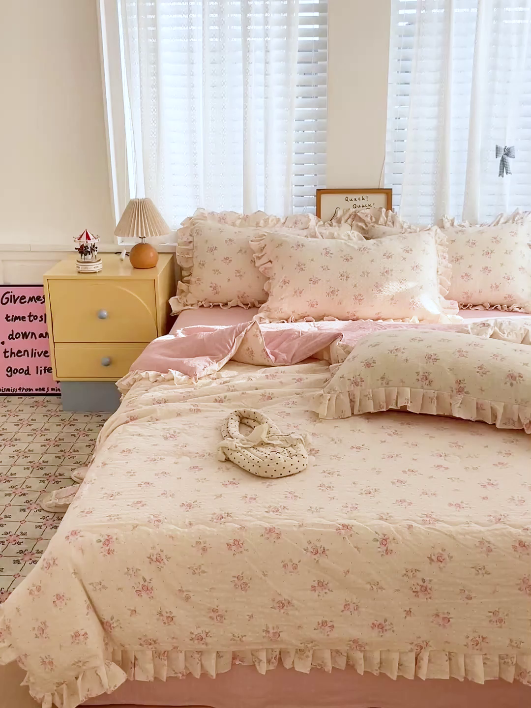 91家纺网 家纺一手货源 找家纺 蓝极人 2026新款泡芙棉花边夏被四件套 XB月光