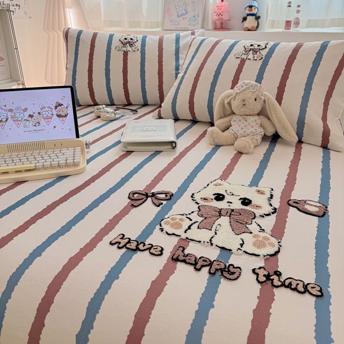 91家纺网 家纺一手货源 找家纺 雅萱家纺 2026新款全棉老粗布毛巾绣床单 彩条甜梦