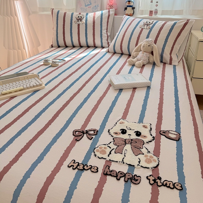 91家纺网 家纺一手货源 找家纺 雅萱家纺 2026新款全棉老粗布毛巾绣床单 彩条甜梦