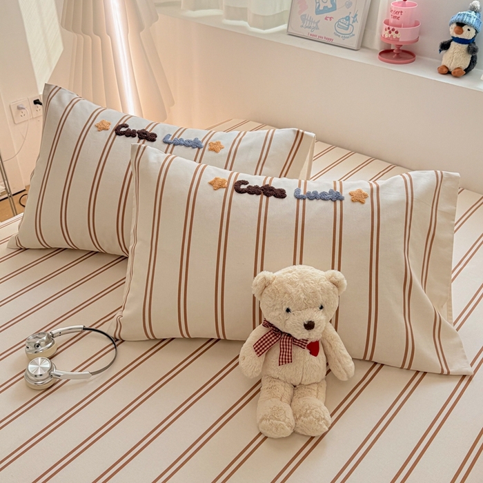 91家纺网 家纺一手货源 找家纺 雅萱家纺 2026新款全棉老粗布毛巾绣床单 Cute Luck四小只