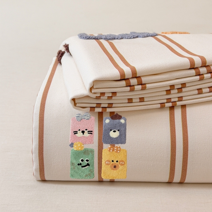 91家纺网 家纺一手货源 找家纺 雅萱家纺 2026新款全棉老粗布毛巾绣床单 Cute Luck四小只