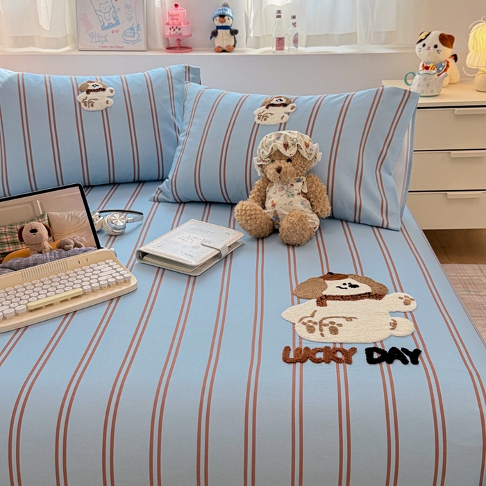 91家纺网 家纺一手货源 找家纺 雅萱家纺 2026新款全棉老粗布毛巾绣床单 蓝棕条纹狗