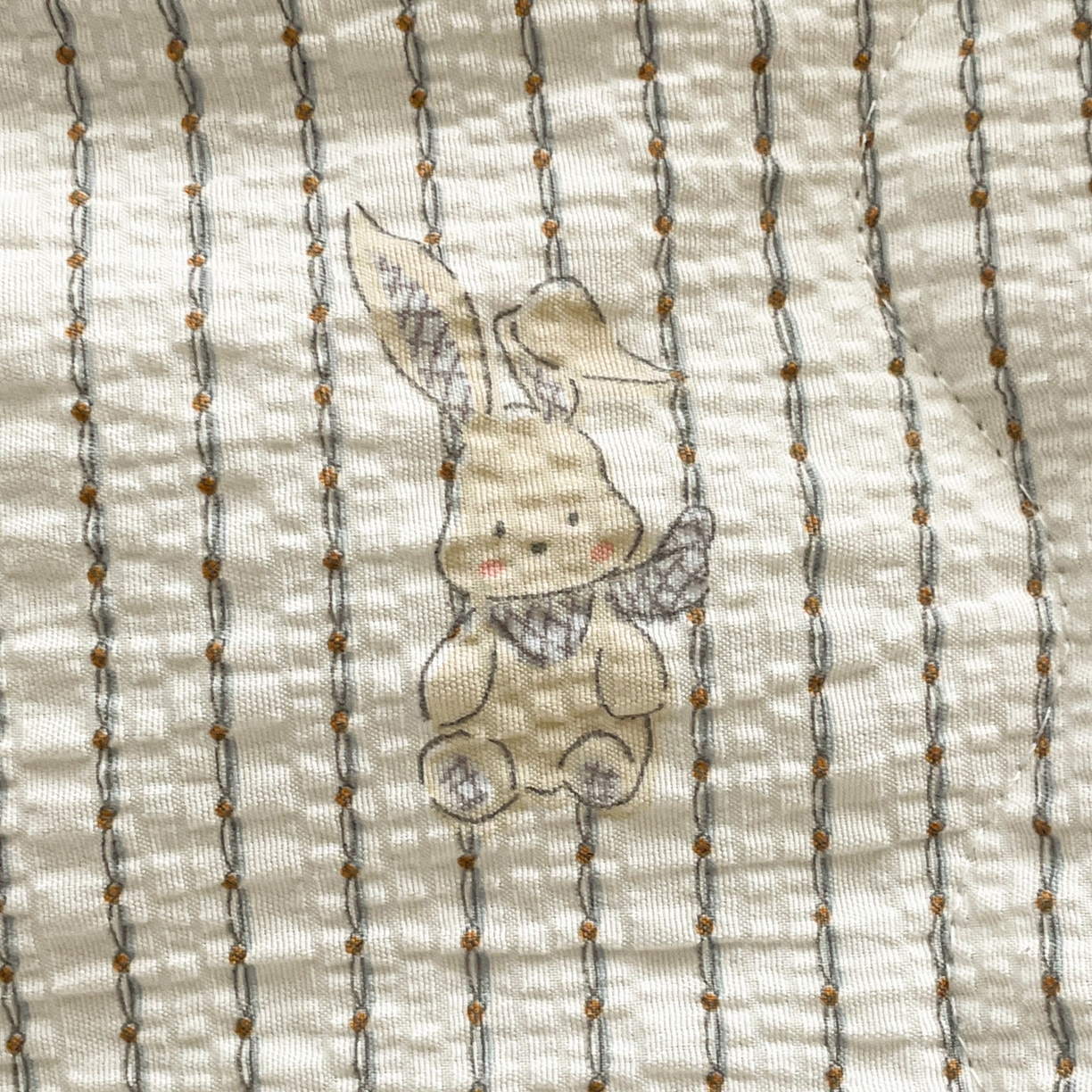 91家纺网 家纺一手货源 找家纺 蓝极人 2026新款泡芙贝壳边夏被四件套 XB蘑菇兔