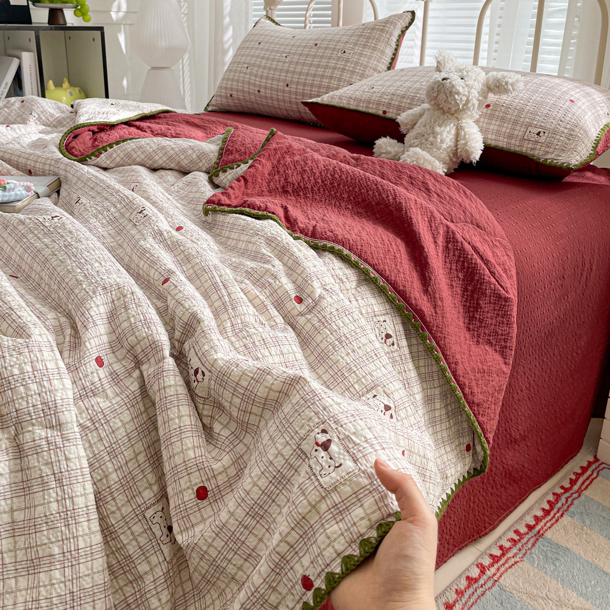 91家纺网 家纺一手货源 找家纺 蓝极人 2026新款泡芙贝壳边夏被四件套 XB苹果狗