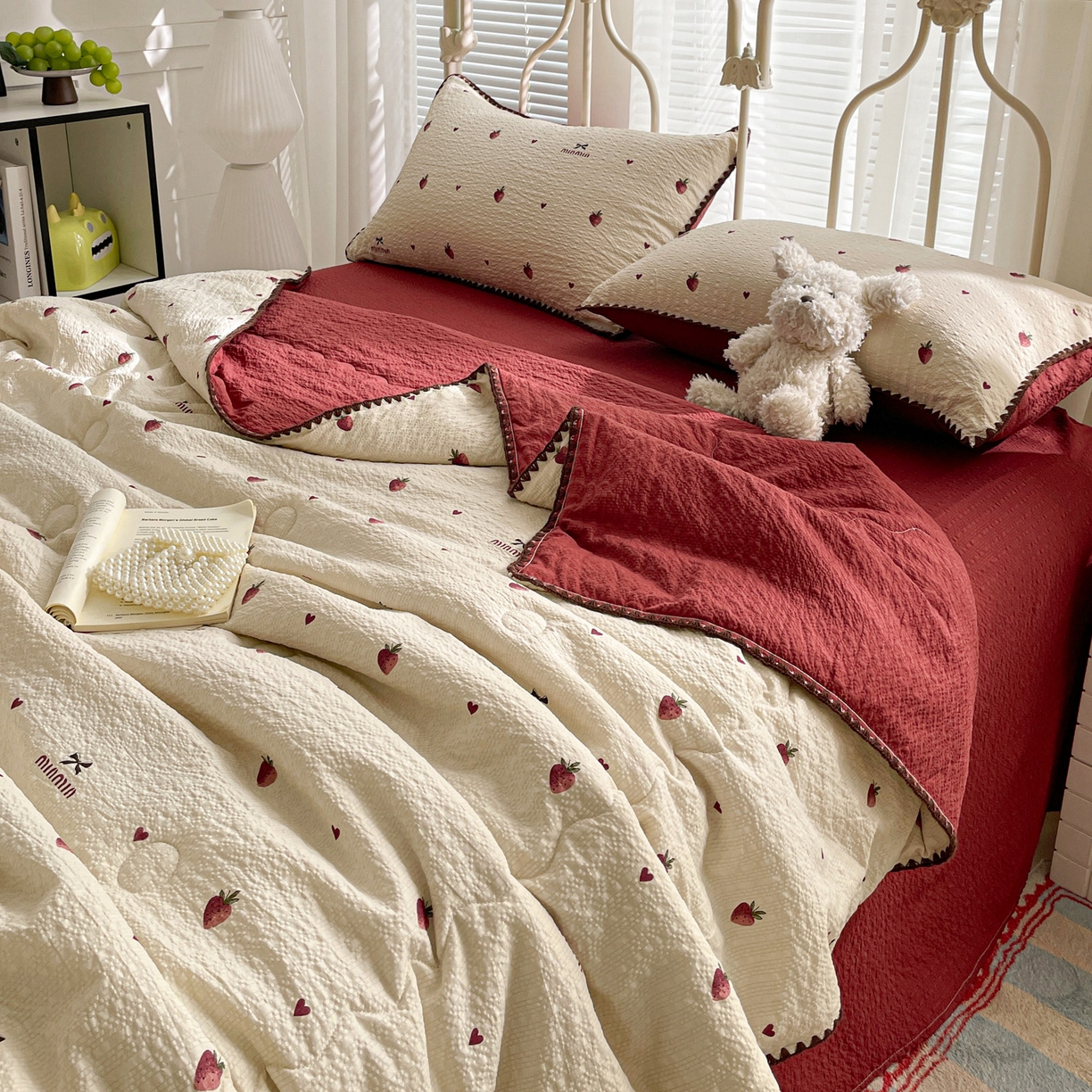 91家纺网 家纺一手货源 找家纺 蓝极人 2026新款泡芙贝壳边夏被四件套 XB草莓