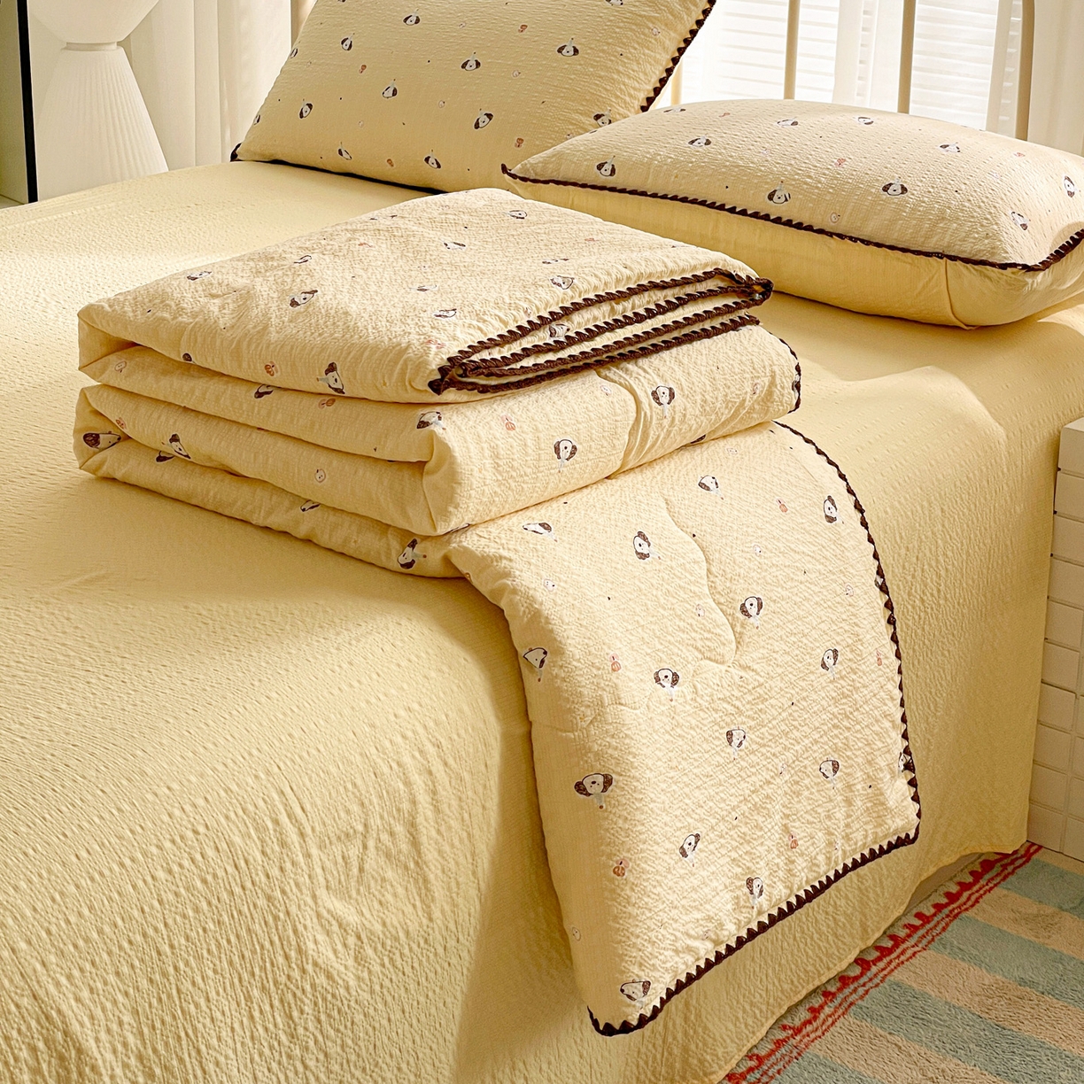 91家纺网 家纺一手货源 找家纺 蓝极人 2026新款泡芙贝壳边夏被四件套 XB生日狗