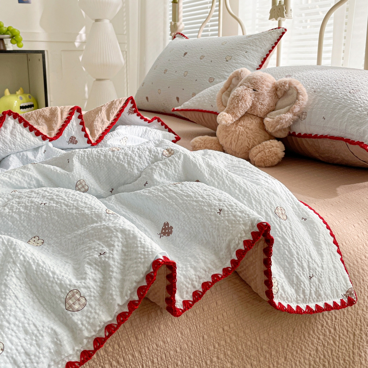 91家纺网 家纺一手货源 找家纺 蓝极人 2026新款泡芙贝壳边夏被四件套 XB好心情