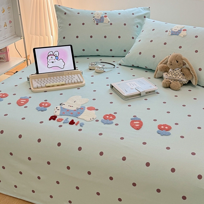 91家纺网 家纺一手货源 找家纺 雅萱家纺 2026新款全棉老粗布毛巾绣床单 青柠波点奶兔