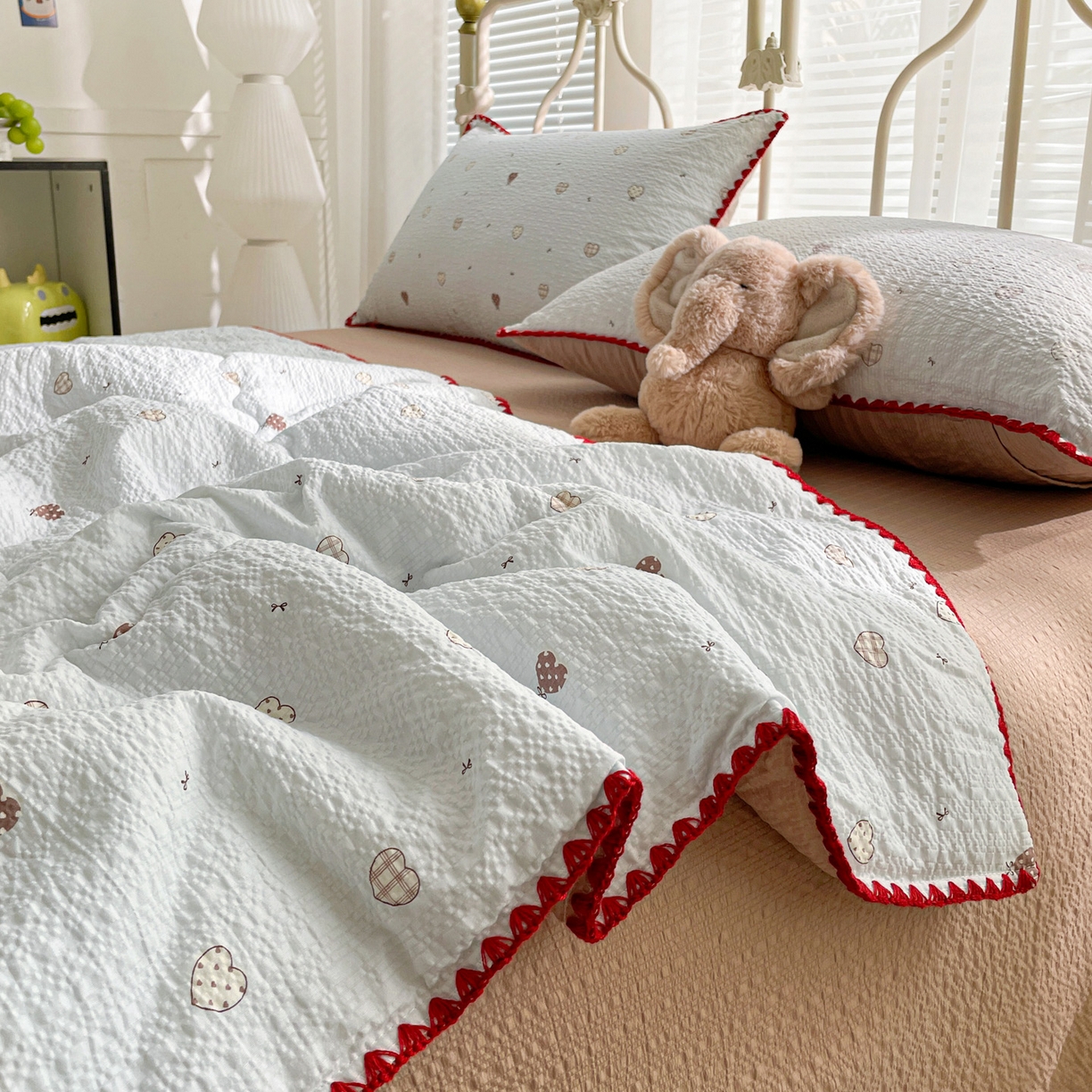 91家纺网 家纺一手货源 找家纺 蓝极人 2026新款泡芙贝壳边夏被四件套 XB好心情