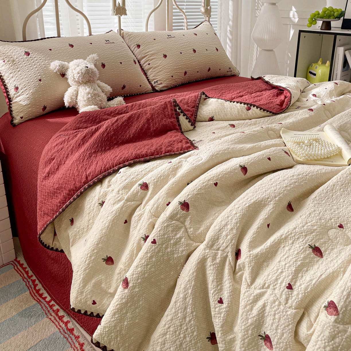 91家纺网 家纺一手货源 找家纺 蓝极人 2026新款泡芙贝壳边夏被四件套 XB草莓