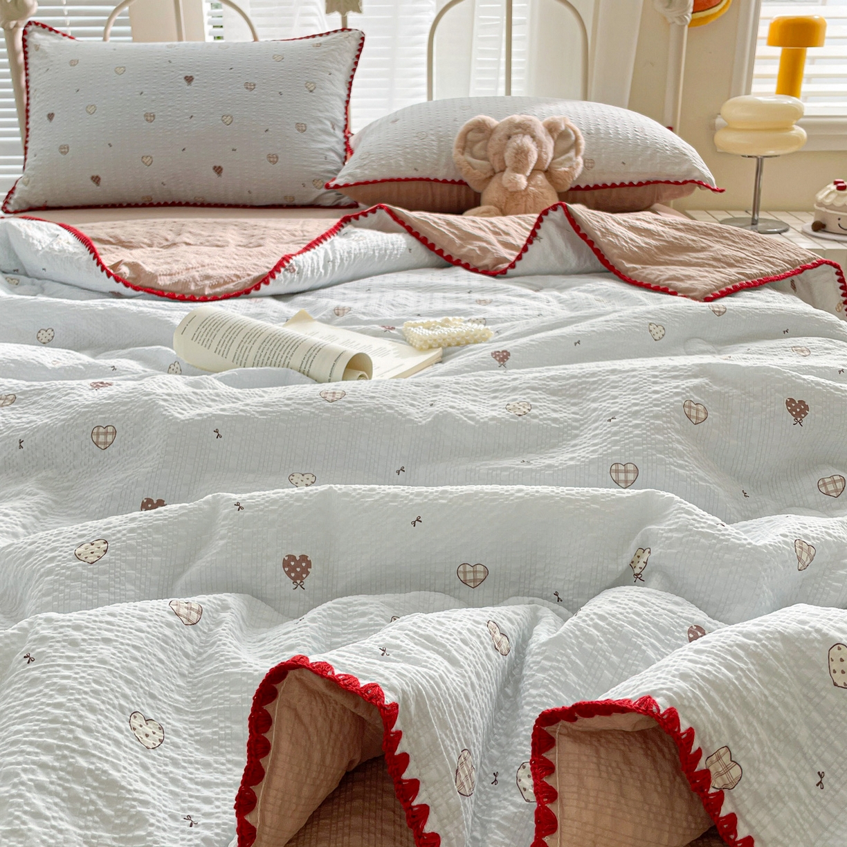 91家纺网 家纺一手货源 找家纺 蓝极人 2026新款泡芙贝壳边夏被四件套 XB好心情