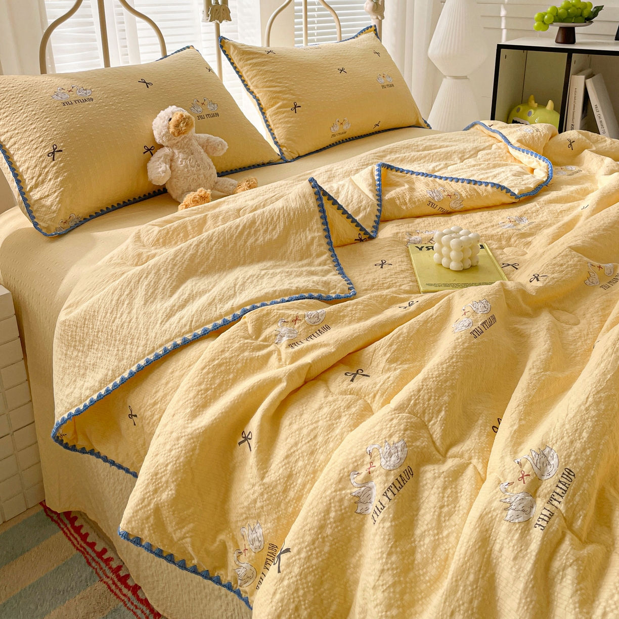 91家纺网 家纺一手货源 找家纺 蓝极人 2026新款泡芙贝壳边夏被四件套 XB施华洛黄