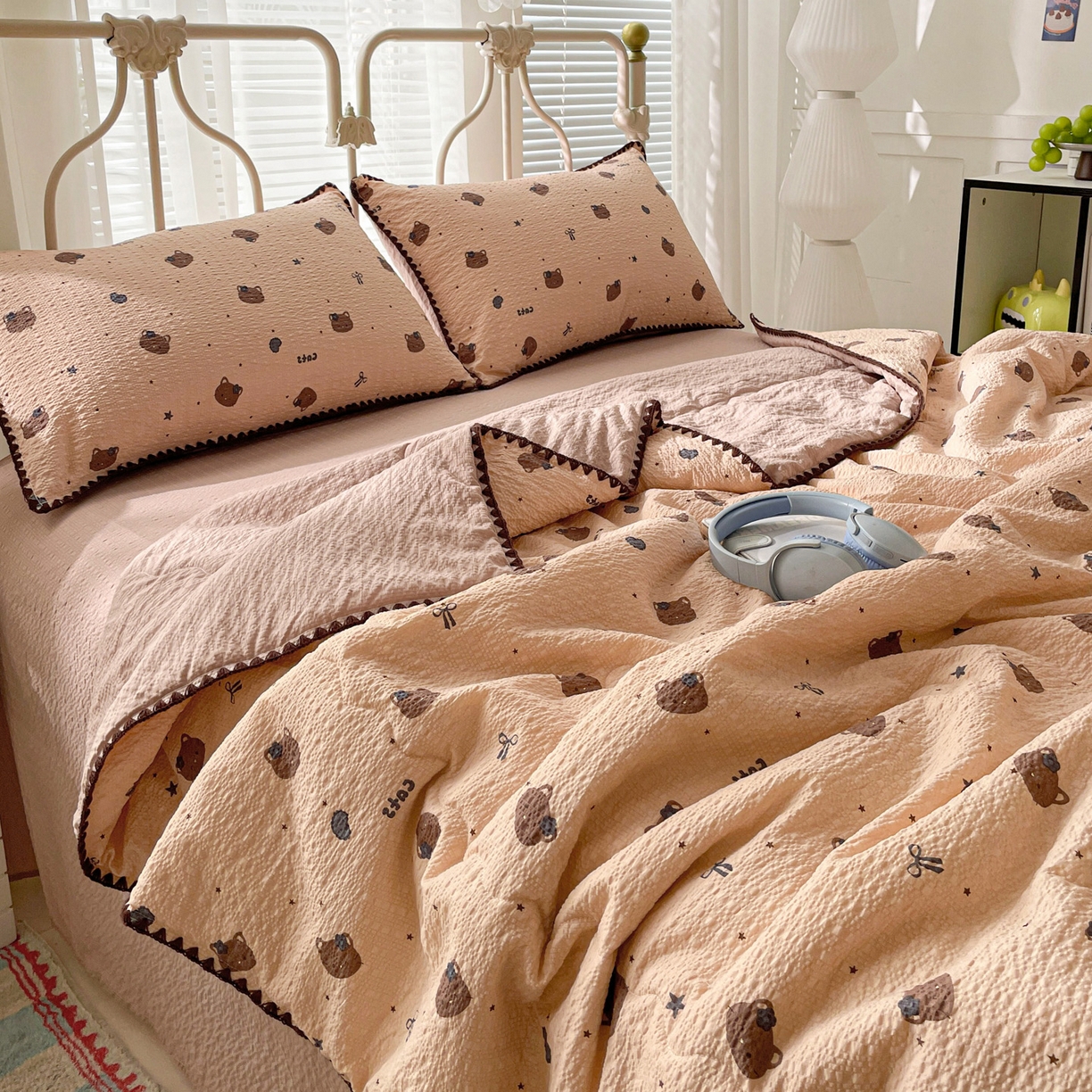 91家纺网 家纺一手货源 找家纺 蓝极人 2026新款泡芙贝壳边夏被四件套 XB曲奇猫