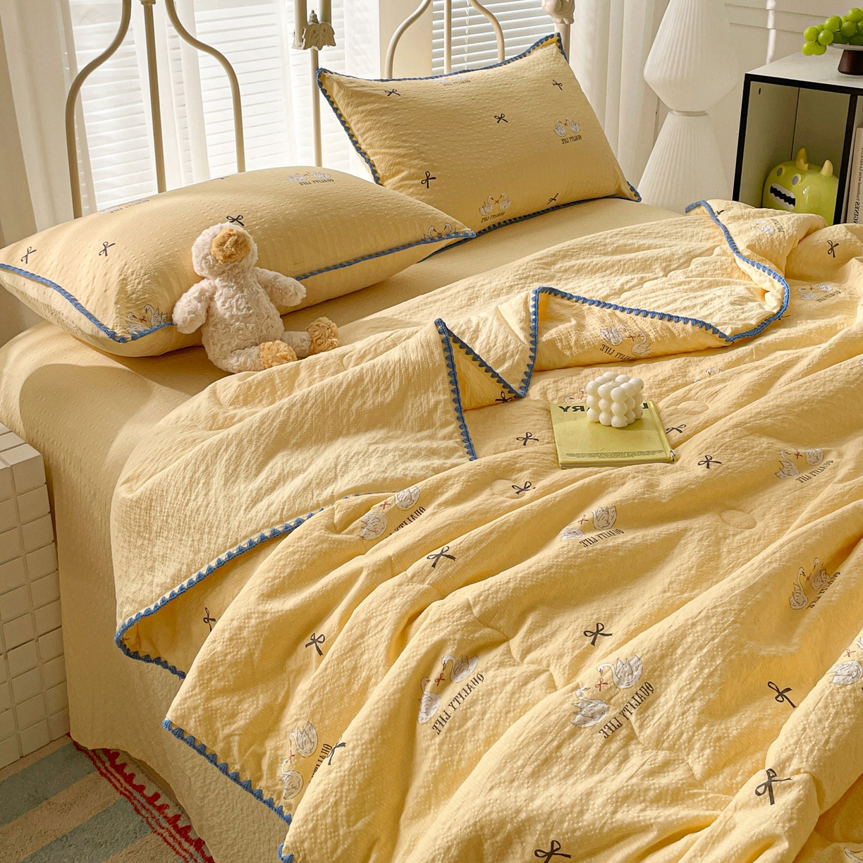 91家纺网 家纺一手货源 找家纺 蓝极人 2026新款泡芙贝壳边夏被四件套 XB施华洛黄