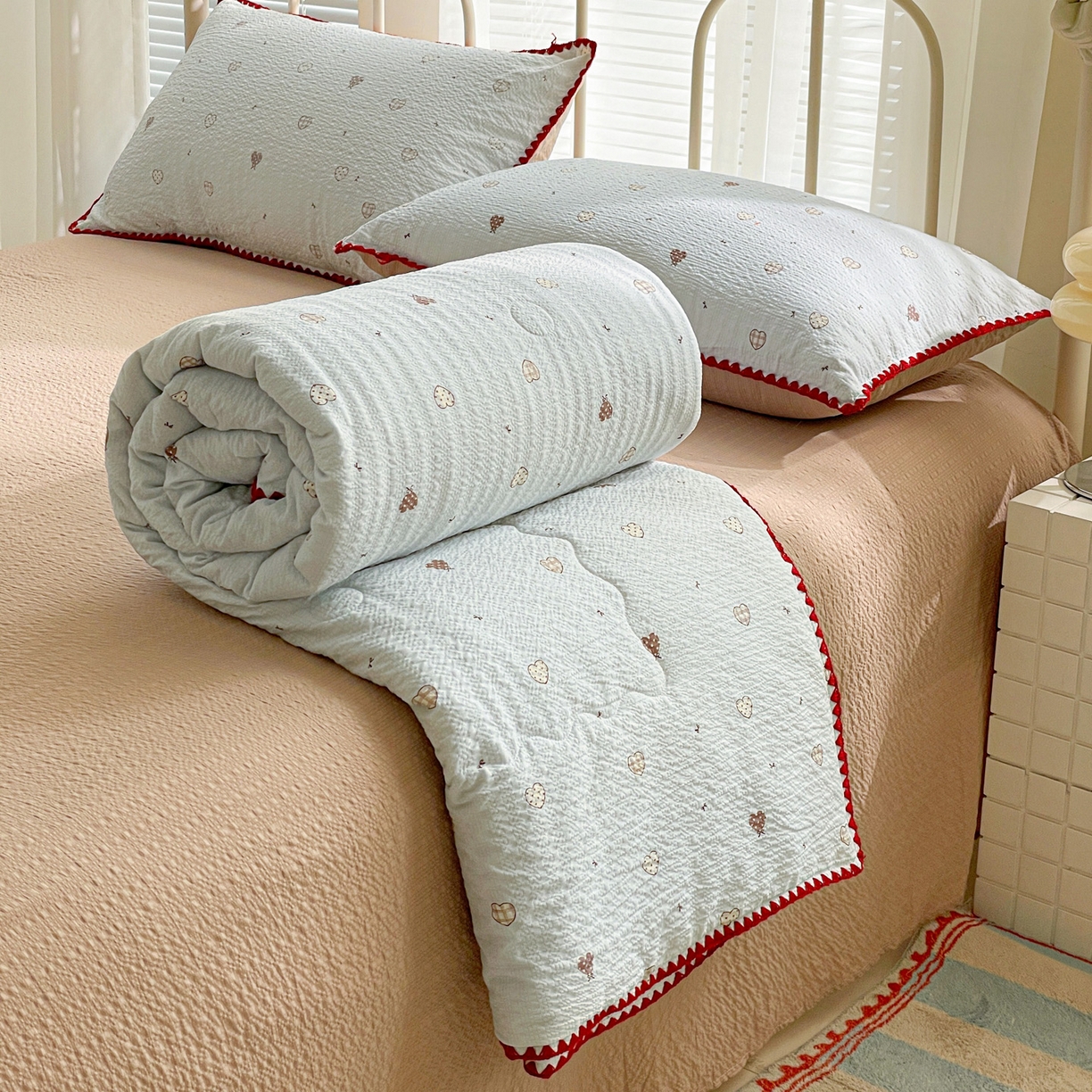 91家纺网 家纺一手货源 找家纺 蓝极人 2026新款泡芙贝壳边夏被四件套 XB好心情