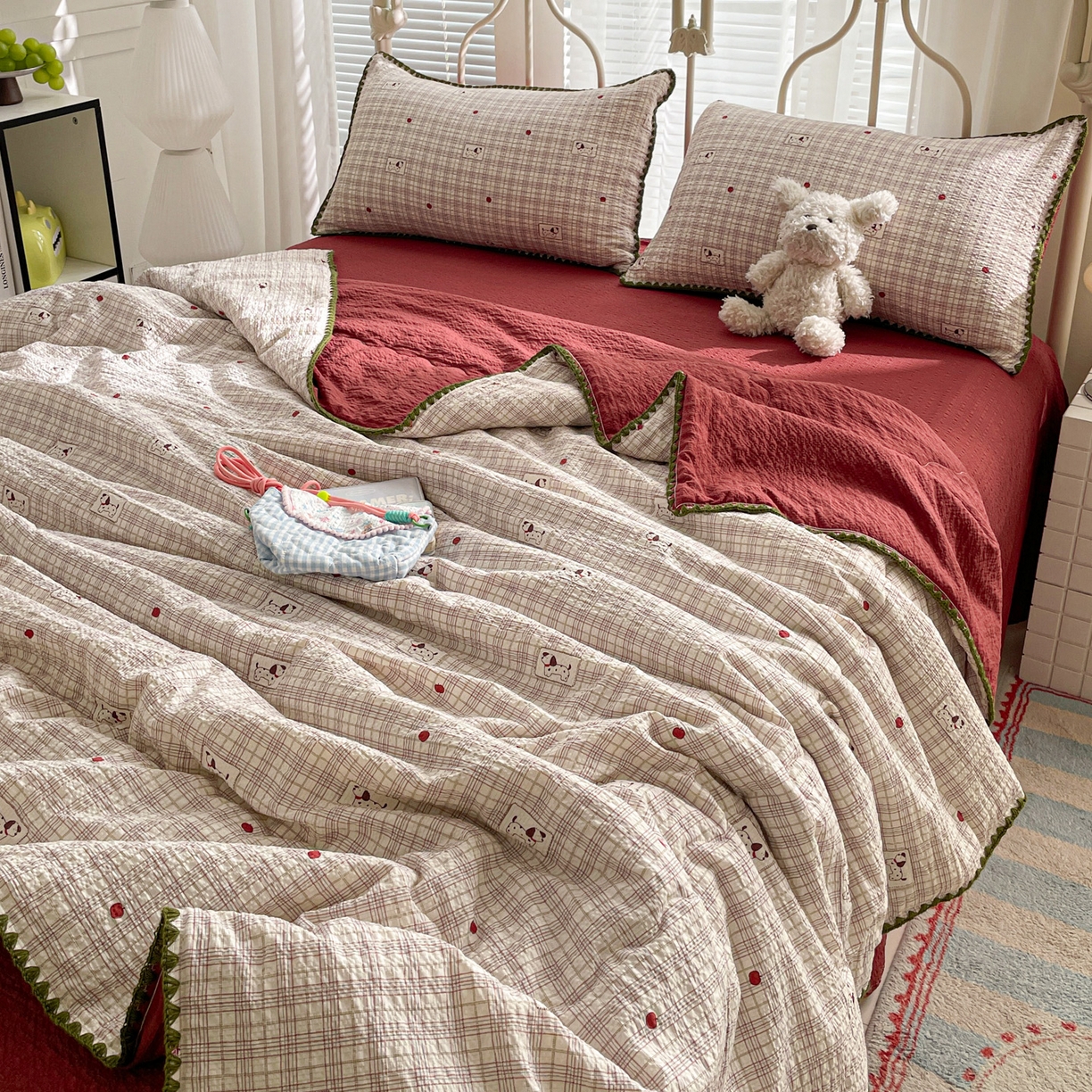 91家纺网 家纺一手货源 找家纺 蓝极人 2026新款泡芙贝壳边夏被四件套 XB苹果狗