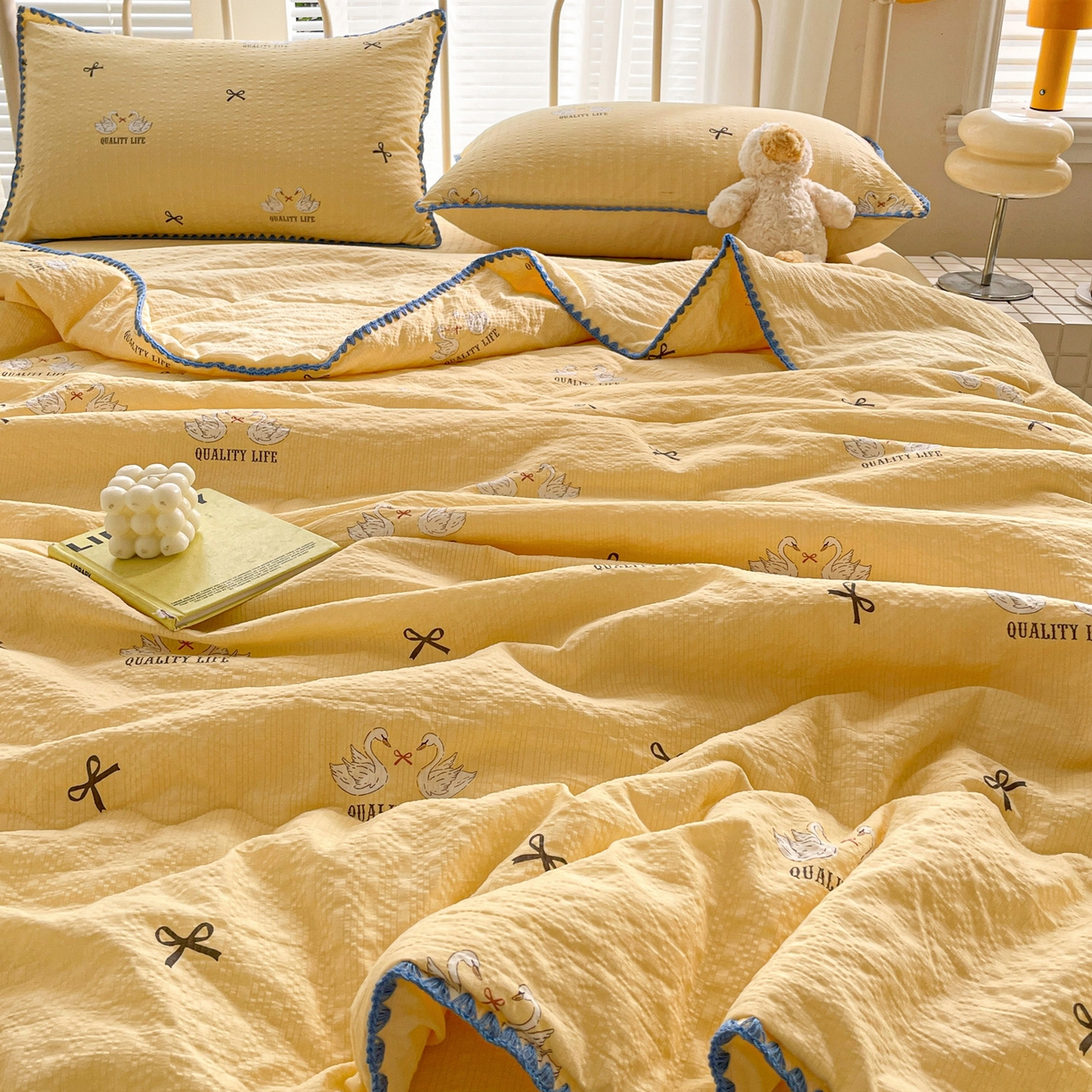 91家纺网 家纺一手货源 找家纺 蓝极人 2026新款泡芙贝壳边夏被四件套 XB施华洛黄