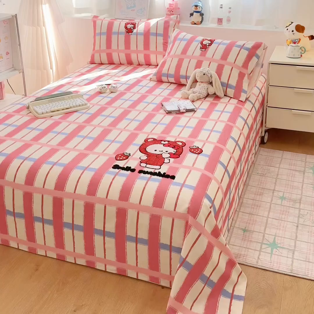 91家纺网 家纺一手货源 找家纺 雅萱家纺 2026新款全棉老粗布毛巾绣床单 甜莓Kitty