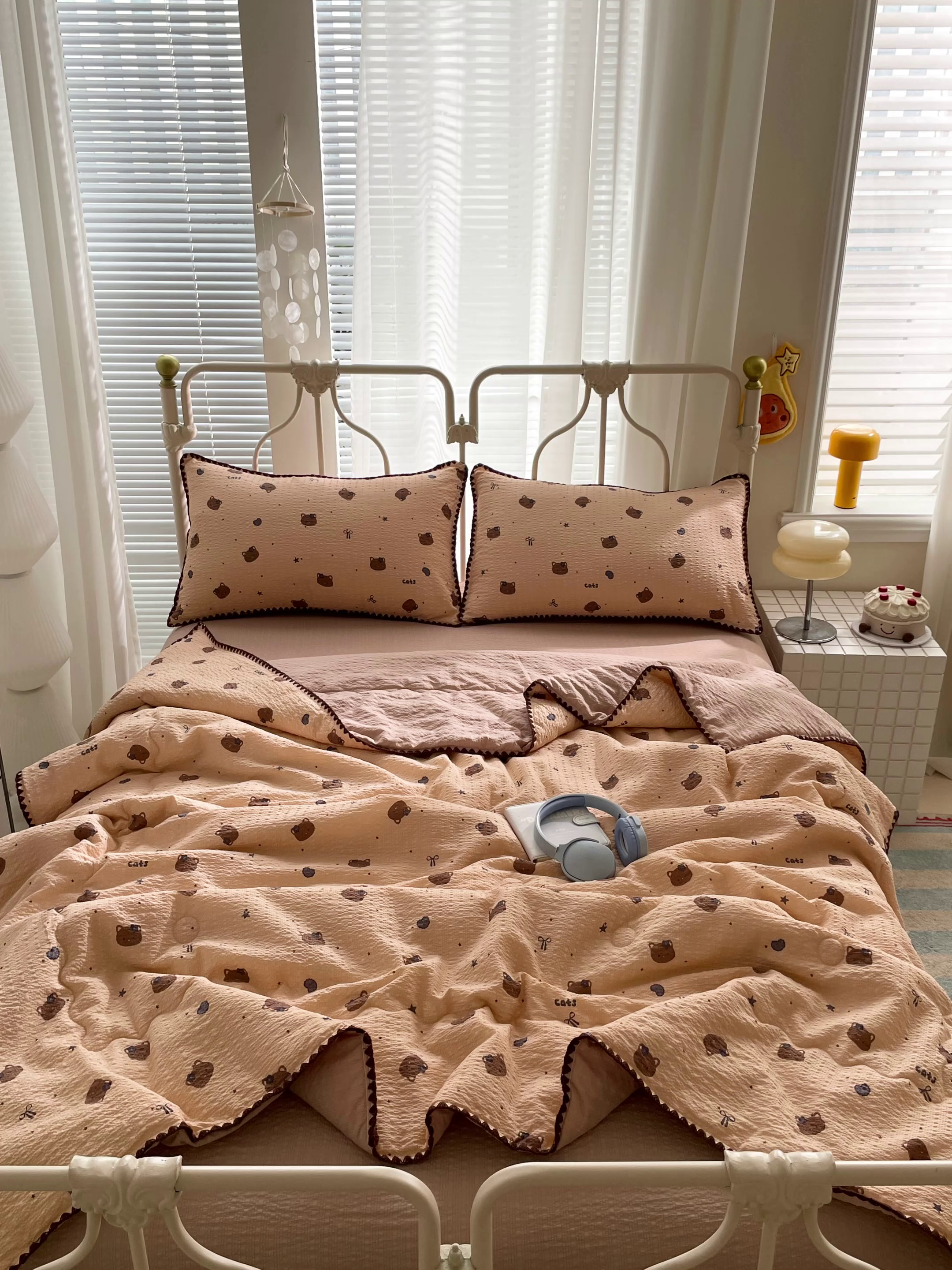 91家纺网 家纺一手货源 找家纺 蓝极人 2026新款泡芙贝壳边夏被四件套 XB曲奇猫