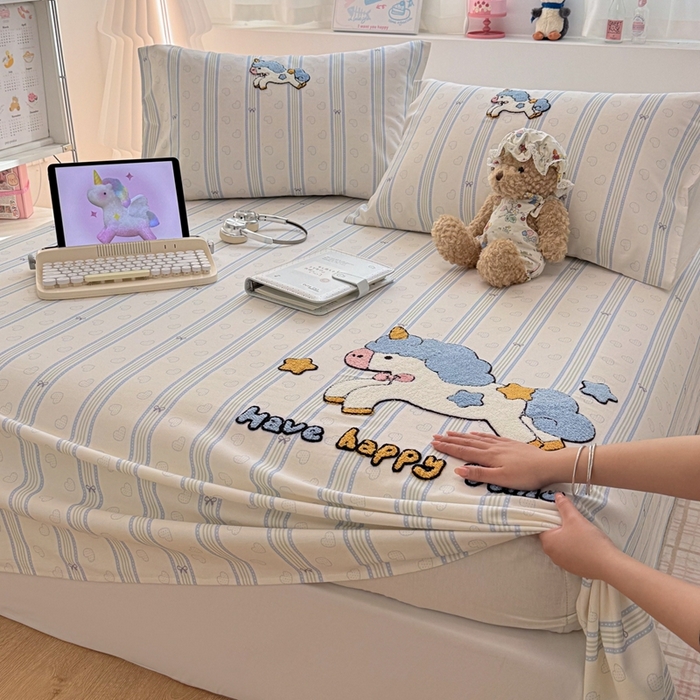 91家纺网 家纺一手货源 找家纺 雅萱家纺 2026新款全棉老粗布毛巾绣床单 星愿独角小马