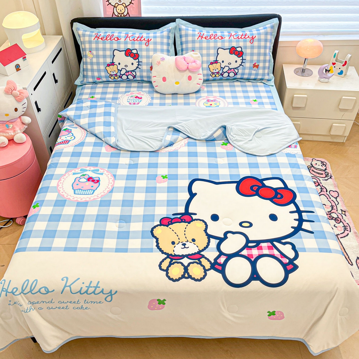 91家纺网 家纺一手货源 找家纺 暮思家居 2026新款正版授权A类大版数码印花三丽鸥枕套单品枕套枕套单件 格子KT