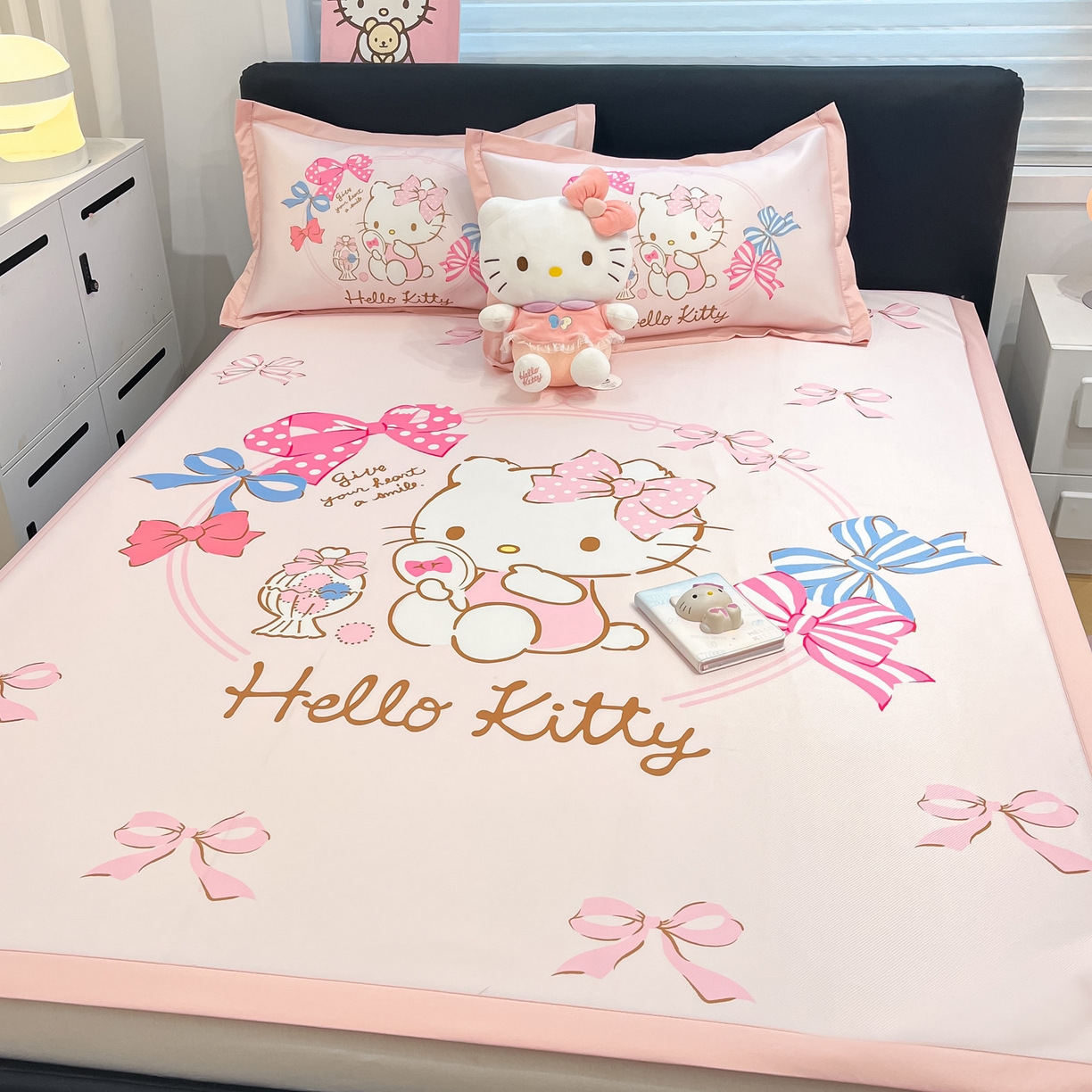 91家纺网 家纺一手货源 找家纺 暮思家居 2026新款正版授权A类大版数码印花三丽鸥枕套单品枕套枕套单件 美美KT