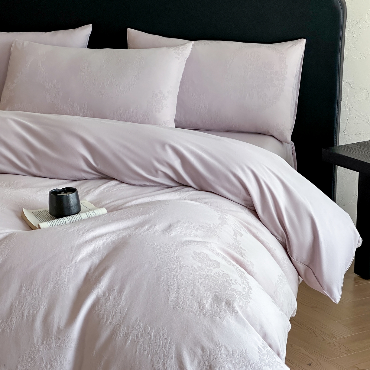 91家纺网 家纺一手货源 找家纺 优悦生活馆 2026新款60s全棉提花四件套 法式浪漫-幻影紫