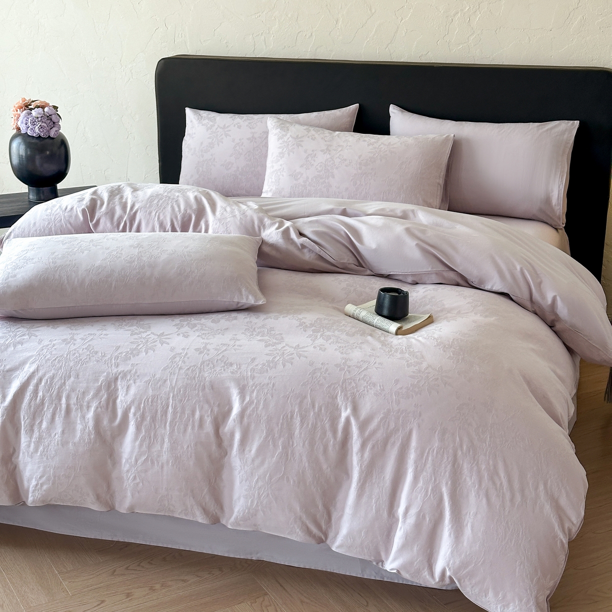 91家纺网 家纺一手货源 找家纺 优悦生活馆 2026新款60s全棉提花四件套 花香韵美-淡雅紫