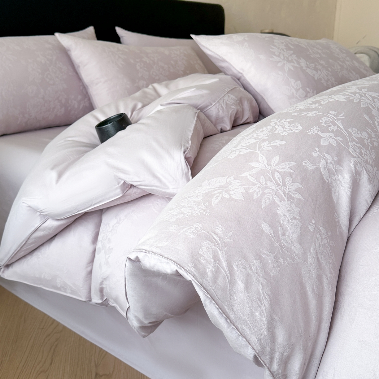 91家纺网 家纺一手货源 找家纺 优悦生活馆 2026新款60s全棉提花四件套 花香韵美-淡雅紫