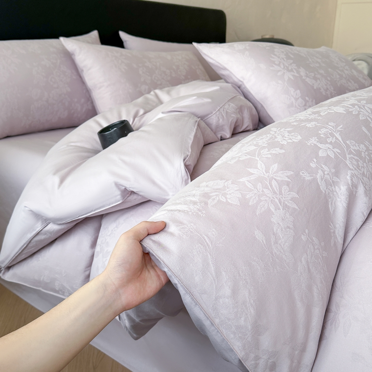 91家纺网 家纺一手货源 找家纺 优悦生活馆 2026新款60s全棉提花四件套 花香韵美-淡雅紫